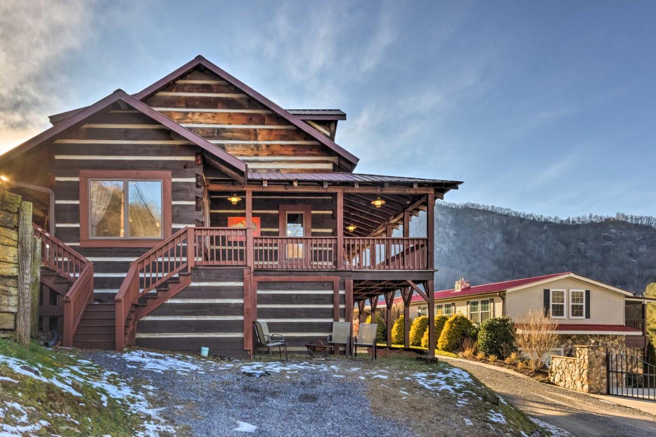 The Cabin At Marys Place With Deck And Mtn Views! Villa Maggie Valley Luaran gambar